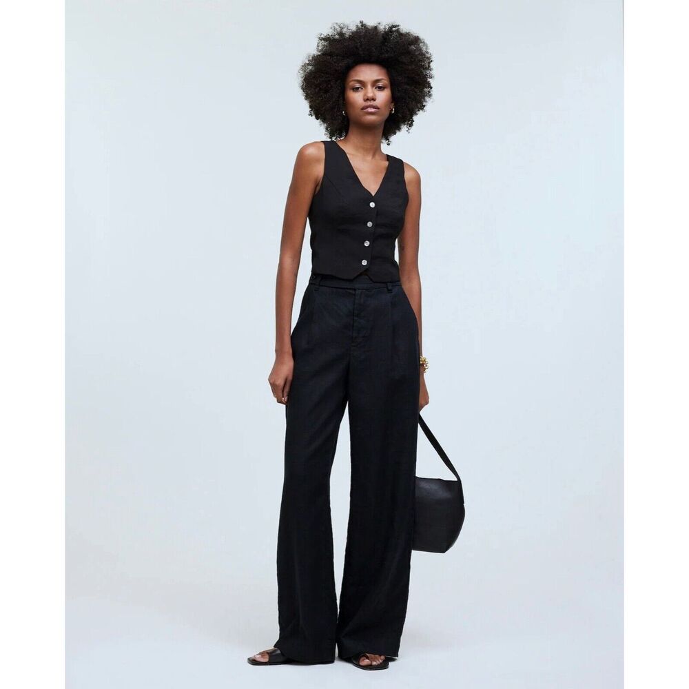 Black Button-Front V-Neck Crop Top - Women